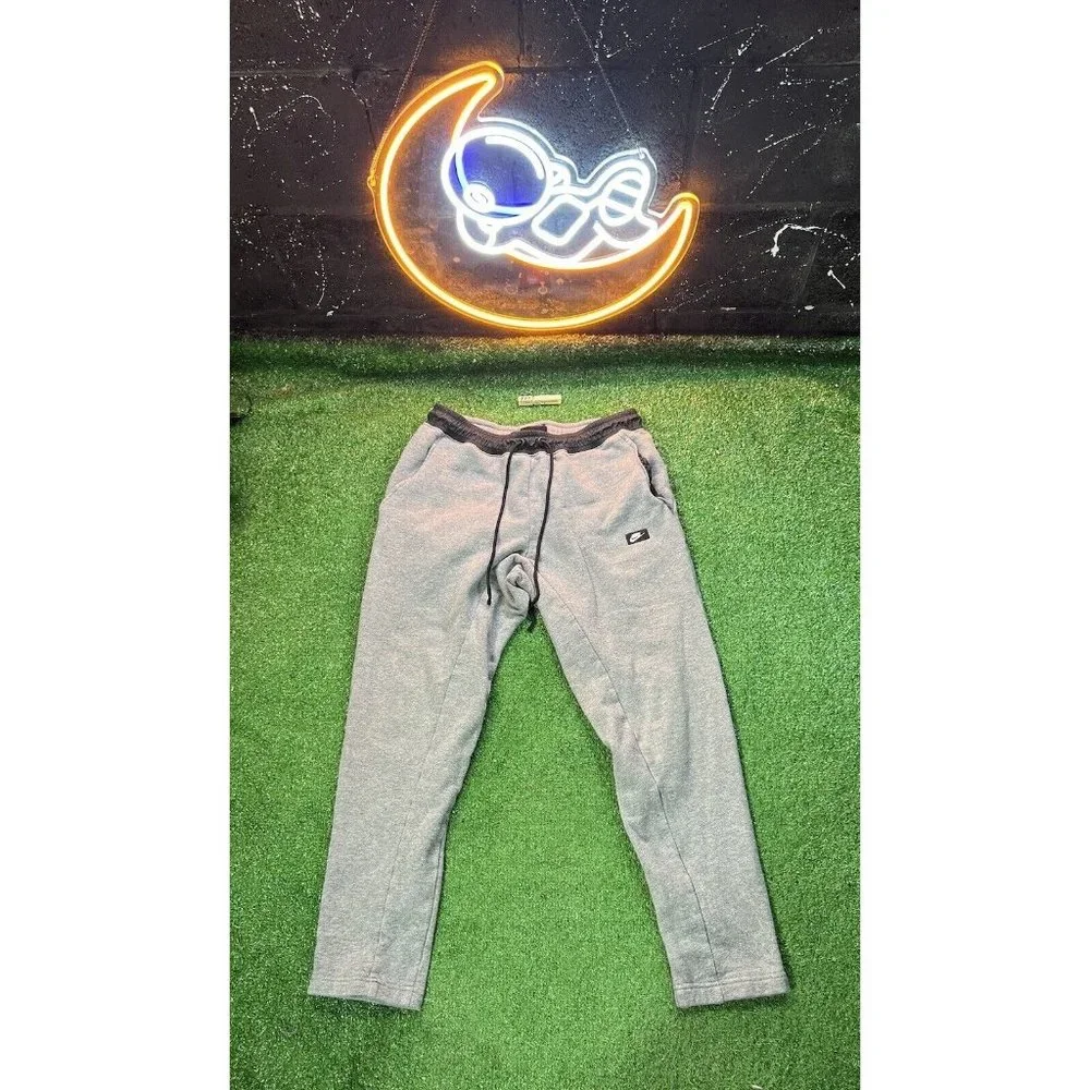 Vintage Nike Y2K Gray Mens Sweatpants size MD Tapered Leg Red‎ Tag Embroidered